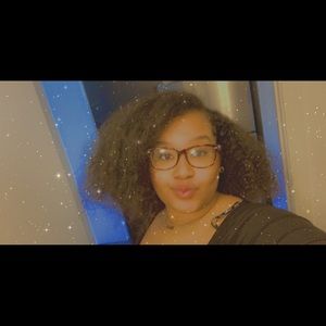 Meet your Posher, Lacey